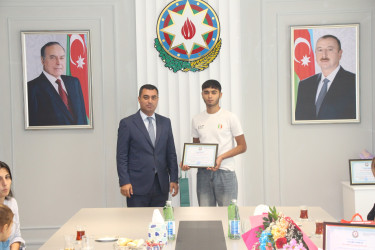 Yevlax Şəhər İcra Hakimiyyətinin Başçısı birinci sinfə gedəcək və ali təhsil müəssisələrinə qəbul olmuş şəhid ailələrinin üzvləri ilə görüşmüşdür