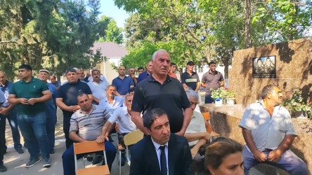 Yevlax Şəhər İcra Hakimiyyətinin Başçısı Nərimanabad kəndində səyyar vətəndaş qəbulu keçirib