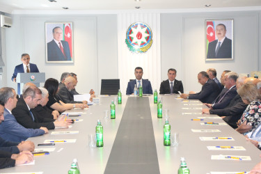 Yevlaxda “Qərbi Azərbaycan İrsi: Ermənistanda azərbaycanlılara məxsus qəbiristanlıqların sistemli qaydada dağıdılmasının nəticələri və beynəlxalq hüquqi məsuliyyətə dair hesabat və materiallar” kitabının I cildinin təqdimatı keçirilib