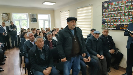 Malbinəsi kənd sakinlərinin müraciətləri dinlənilib