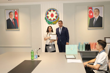 Yevlaxda bu il yüksək balla ali məktəblərə qəbul olunan məzunlarla görüş keçirilib