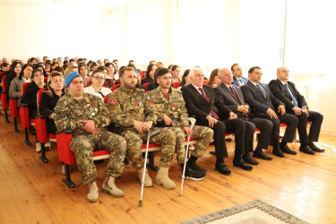 Yevlaxda “Ulu Öndər Heydər Əliyev və Azərbaycan təhsili” adlı tədbir keçirilib