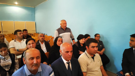 Nemətabad kənd sakinlərinin müraciətləri dinlənilmişdir
