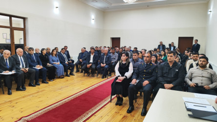 Aran qəsəbəsində sakinlərin müraciətləri dinlənilib