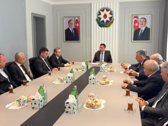 Yevlaxda 25 aprel - Sahibkarlar Günü münasibətilə bir qrup sahibkarla görüş keçirilib