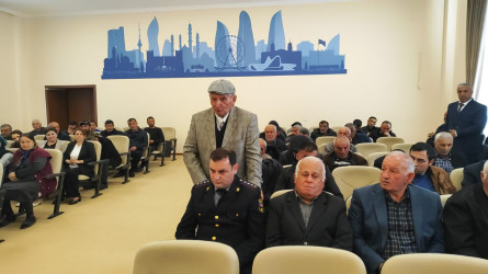 Yevlax Şəhər İcra Hakimiyyətinin Başçısı tərəfindən Xanabad kənd sakinlərinin müraciətləri dinlənilib