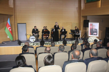 Yevlaxda Xalqımızın Ümummilli Lideri Heydər Əliyevin anım gününə həsr olunmuş tədbir keçirilib