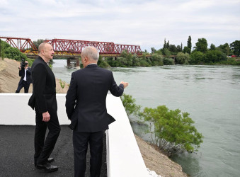 İlham Əliyev Yevlax şəhəri qumsüzgəc texnologiyalı sutəmizləyici qurğunun açılışında iştirak edib