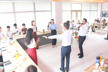 Yevlaxda "Konstitusiya və Suverenlik İli" çərçivəsində 12 Avqust – Beynəlxalq Gənclər  Gününə həsr olunmuş əyləncəli tədbir keçirilmişdir