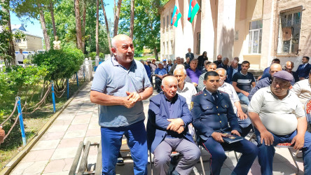 Şəhər İcra Hakimiyyətinin Başçısı Tanrıqulular kənd sakinlərinin müraciətlərini dinləyib