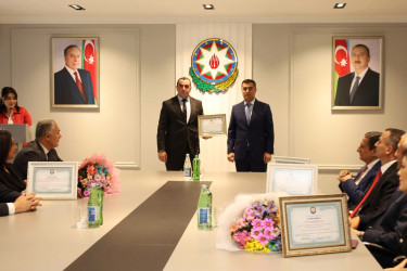 Yevlaxda 23 İyun-Dövlət Qulluqçularının Peşə Bayramı günü münasibətilə tədbir keçirilib