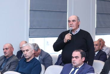 Yevlax rayonunda sahibkarlarla görüş keçirilib