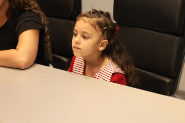 Yevlaxda birinci sinifə gedəcək şəhid övladları ilə görüş keçirilib