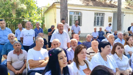 Yevlax Şəhər İcra Hakimiyyətinin Başçısı növbəti səyyar qəbulunu rayonun Aşağı Salamabad kəndində keçirib
