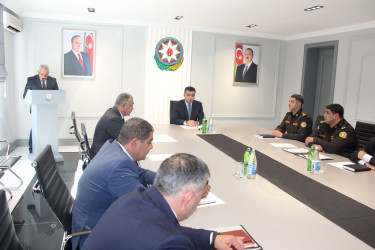 Yevlax Şəhər İcra Hakimiyyətində 2025-2026-ci illərin payız-qış mövsümünə hazırlığın vəziyyətinə dair müşavirə keçirilmişdir