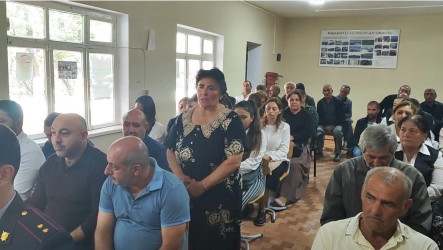 Yevlax Şəhər İcra Hakimiyyətinin Başçısı Anar Tağıyev Yaldili kəndində növbəti səyyar qəbul keçirib