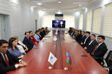 Yevlaxda “Heydər Əliyev ideyaları parlaq gələcəyimizin təminatçısıdır” mövzusunda tədbir keçirilib