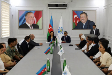 Yevlaxda “İlham Əliyev:Azərbaycan tarixi və gəncliyi üçün qəhrəmanlıq nümunəsi” mövzusunda tədbir keçirilib