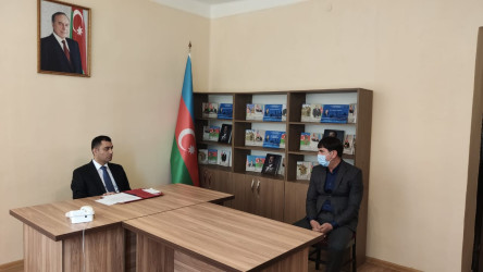 Şəhər rəhbəri vətəndaşların müraciətlərini dinlədi