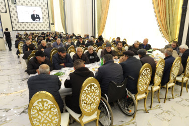Yevlaxda Ümummilli Lider Heydər Əliyevin anım günü ilə bağlı ehsan süfrəsi təşkil olunub