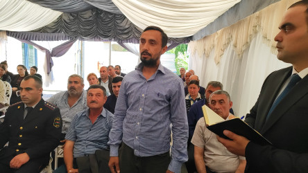 Yevlax Şəhər İcra Hakimiyyəti Başçısı rayonun Duzdağ qəsəbəsində səyyar qəbul keçirib
