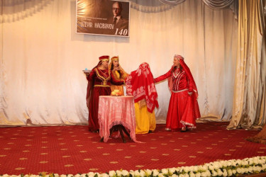 Yevlaxda Üzeyir Hacıbəylinin 140 illiyi münasibətilə tədbir keçirilmişdir