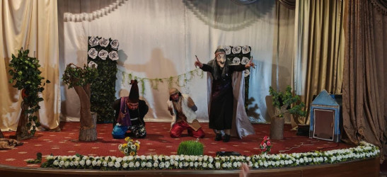 Yevlaxda uşaqlar üçün tamaşa nümayiş olunub