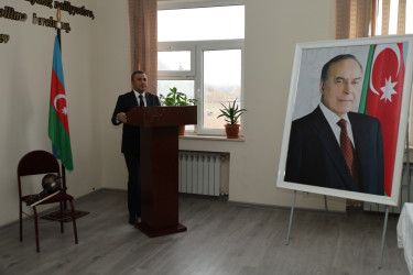 Yevlaxda Ulu Öndər Heydər Əliyevin anım gününə həsr edilmiş tədbir keçirilmişdir