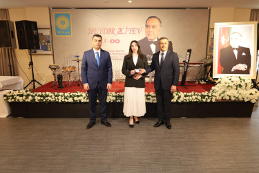 Yevlaxda Ulu Öndər Heydər Əliyevin anadan olmasının 103-cü ildönümünə həsr olunmuş tədbir keçirilib