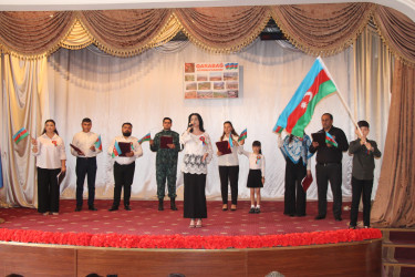 Yevlaxda 27 Sentyabr-Anım Gününə həsr olunmuş “Vətən sağ olsun” adlı ədəbi-bədii kompozisiya nümayiş etdirilmişdir