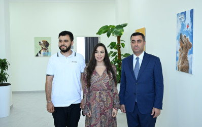 Heydər Əliyev Fondunun vitse-prezidenti, IDEA İctimai Birliyinin təsisçisi və rəhbəri Leyla Əliyeva Yevlax şəhərində yeni yaradılmış Sahibsiz Heyvanlara Qayğı Mərkəzinin regional bölməsinin açılışında iştirak edib.