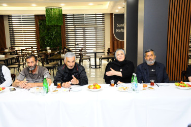 Naftalan şəhərində müalicə alan Yevlax rayonundan olan Şəhid ailələri ziyarət olunmuşdur
