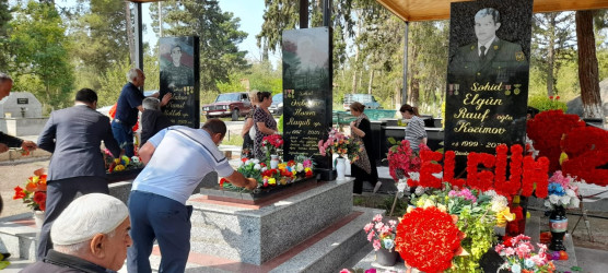 Vətən müharibəsi şəhidi Kərimov Elgün Rauf oğlunun növbəti ad günü məzarı başında qeyd edildi