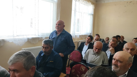 Yuxarı Qarxun kənd sakinlərinin müraciətləri dinlənildib