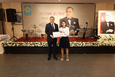Yevlaxda Ulu Öndər Heydər Əliyevin anadan olmasının 103-cü ildönümünə həsr olunmuş tədbir keçirilib