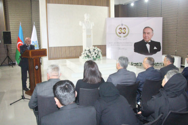 Yevlaxda Yeni Azərbaycan Partiyasının yaranmasının 33 illiyi münasibətilə tədbir keçirilib