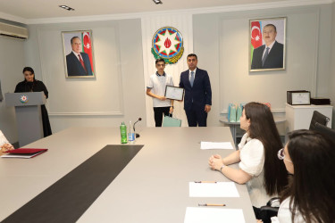 Yevlaxda bu il yüksək balla ali məktəblərə qəbul olunan məzunlarla görüş keçirilib