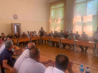 Yevlaxda fermerlərlə növbəti maarifləndirici görüş keçirilib