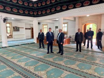 Yevlax Şəhər İcra Hakimiyyətinin Başçısı Məhərrəmlik ayının başlaması münasibətilə bir qrup din xadimi ilə görüşüb