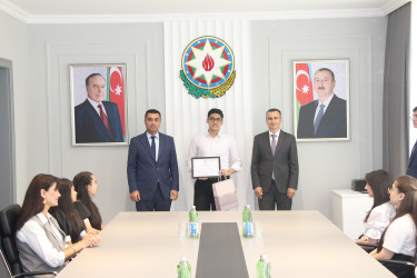 Yevlaxda ali təhsil müəssisələrinə 600-dən yüksək bal toplayaraq qəbul olan məzunlarla görüş keçirilmişdir
