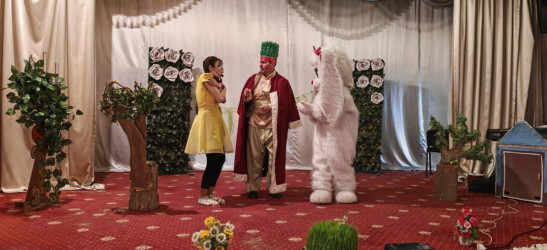 Yevlaxda uşaqlar üçün tamaşa nümayiş olunub