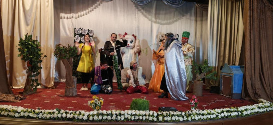 Yevlaxda uşaqlar üçün tamaşa nümayiş olunub