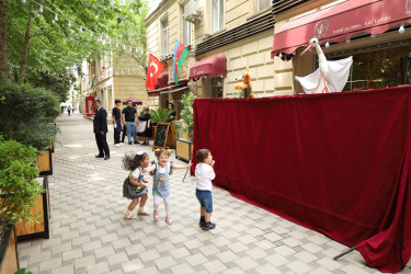 Yevlaxda 1 İyun - Uşaqların Beynəlxalq Müdafiəsi Günü münasibətilə şəhid ailələrinin, müharibə əlillərinin övladları üçün bayram tədbiri keçirilmişdir