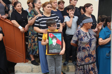 Birinci Qarabağ müharibəsi zamanı itkin düşmüş və şəxsiyyəti müəyyənləşdirilmiş şəhid Hümbətov Bəxtiyar Əliş oğlunun dəfn mərasimi keçirilmişdir