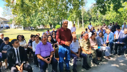 Yevlax Şəhər İcra Hakimiyyətinin Başçısı Əxşam kəndində səyyar qəbul keçirib