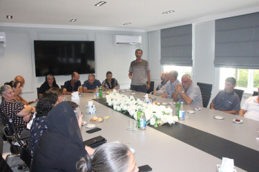 Yevlax Şəhər İcra Hakimiyyətinin Başçısı şəhid ailələri ilə görüş keçirmişdir