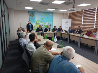 Yevlaxda dövlət‒biznes dialoqu çərçivəsinin qurulması istiqamətində investorlarla işgüzar görüş keçirilmişdir