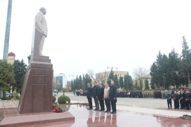 Yevlaxda Ulu Öndər Heydər Əliyevin anım mərasimi keçirilib