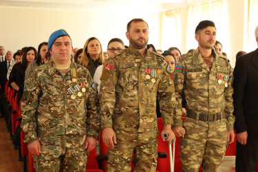 Yevlaxda “Ulu Öndər Heydər Əliyev və Azərbaycan təhsili” adlı tədbir keçirilib