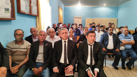 Nemətabad kənd sakinlərinin müraciətləri dinlənilmişdir